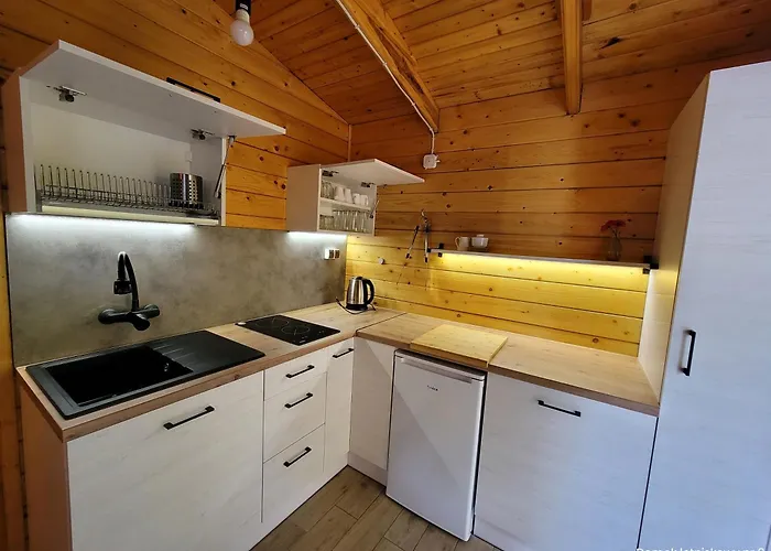 Letniskowe Liliowy Zakatek 롯지 데브키