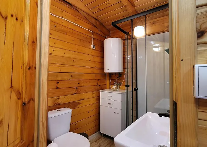 Letniskowe Liliowy Zakatek 롯지